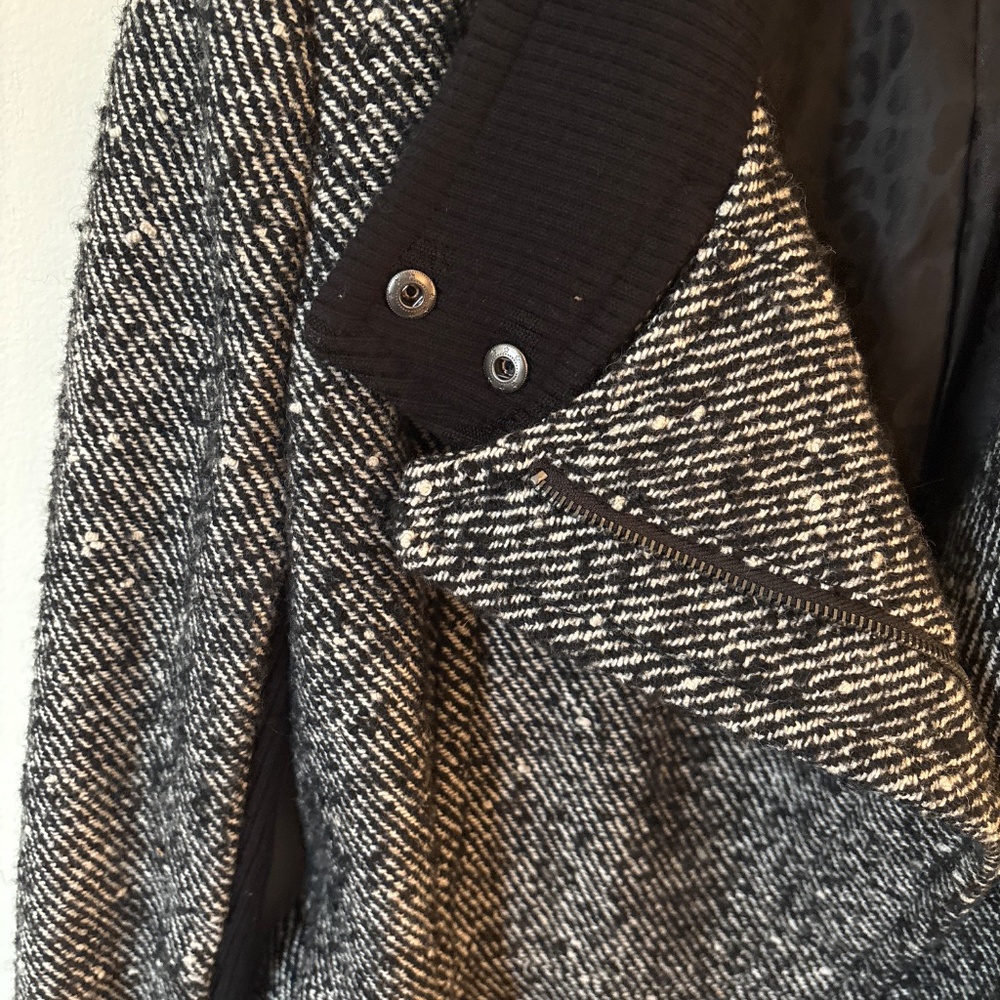 Express Jacket - Picture 3 of 5